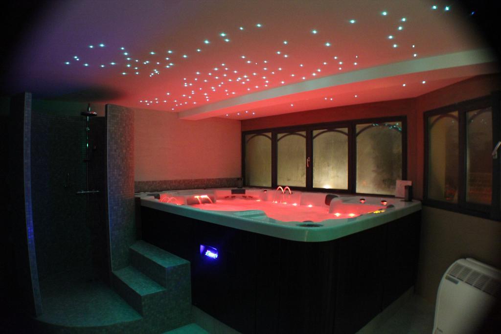 Charme & Business Hotel Lyon ลิมงเนต์ ภายนอก รูปภาพ