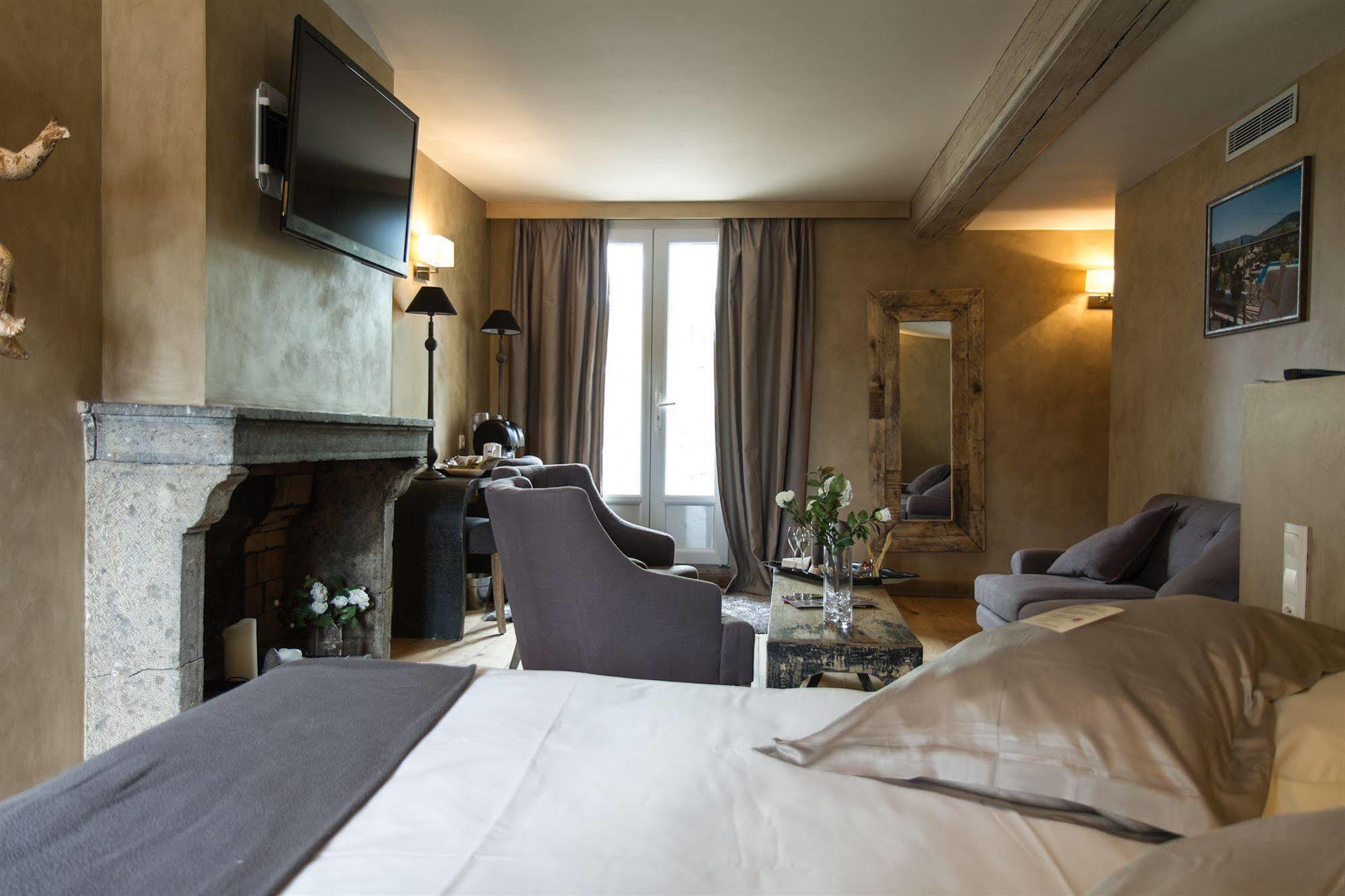 Charme & Business Hotel Lyon ลิมงเนต์ ภายนอก รูปภาพ