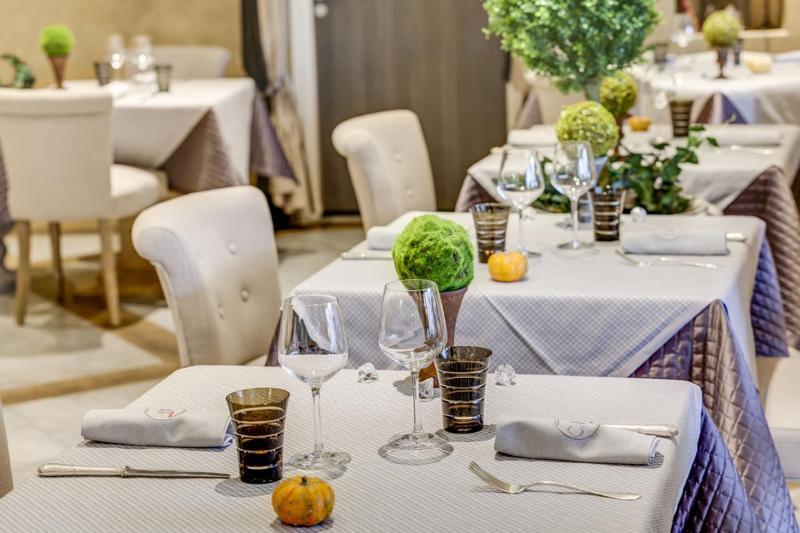 Charme & Business Hotel Lyon ลิมงเนต์ ภายนอก รูปภาพ